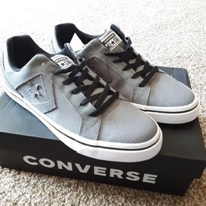 NWT Men's Converse Size 12